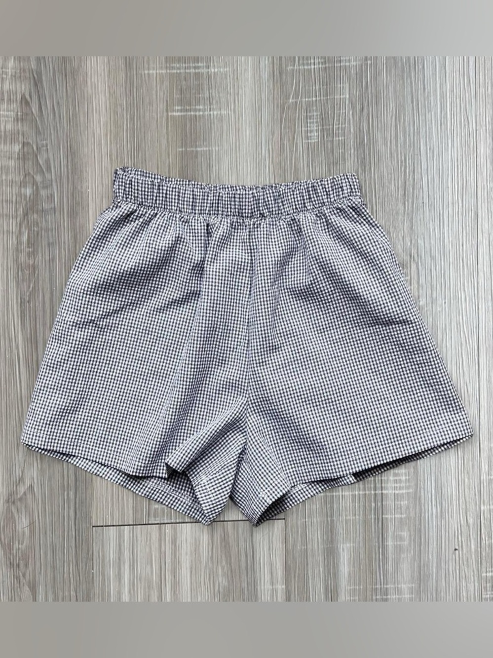 Lightweight white + black gingham shorts with stretch waistband